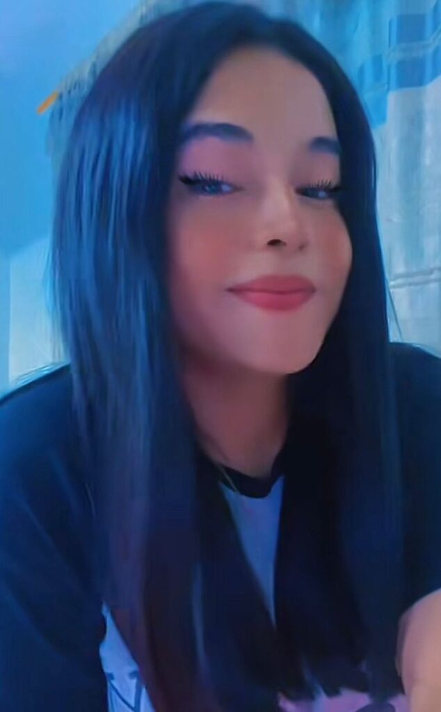 becky g lucy elizabeth la torre 1